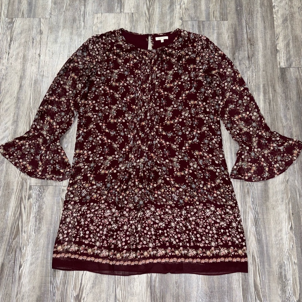 🌷3/$25 Max Studio Floral Ruffle Sleeve Dress